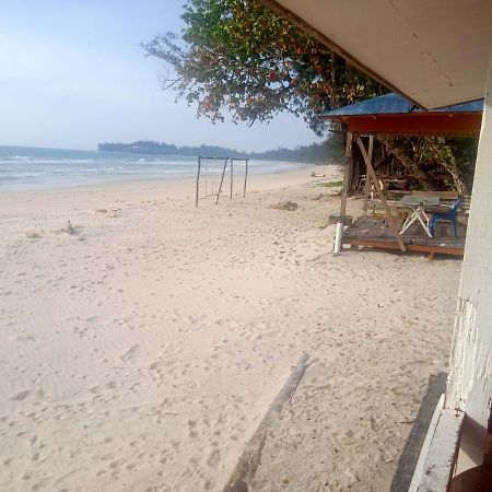 Tumombuvoi Homestay Tiga Papan Kültér fotó
